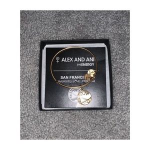 Gold San Francisco Bracelet